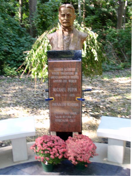 Michael Pupin Statue in Serbian Cultural Garden in Cleveland - sign (photos by Dan Hanson)