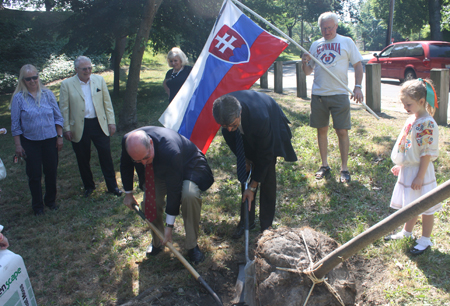 Milan Ftacnik, Mayor of Bratislava, Slovakia and Ambassador Theodore Sedgwick plant a tree