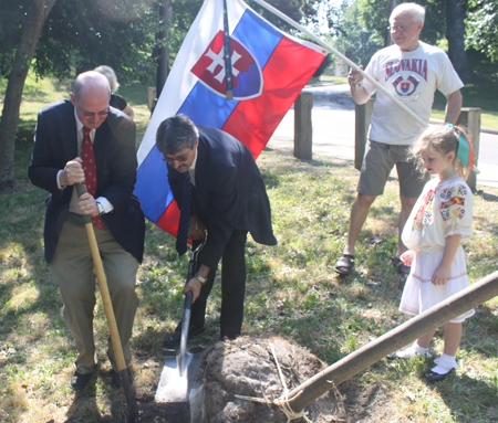 Milan Ftacnik, Mayor of Bratislava, Slovakia and Ambassador Theodore Sedgwick plant a tree