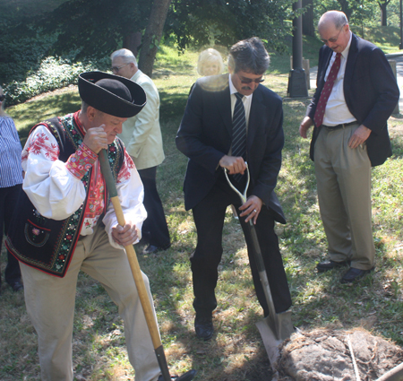 Milan Ftacnik, Mayor of Bratislava, Slovakia and George Terbrack plant a tree