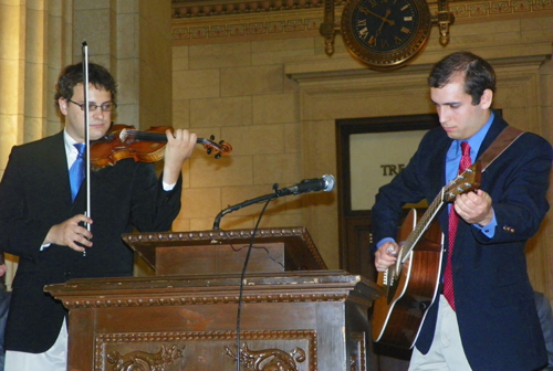 Violinist Joseph Stepec and guitarist Johnny Srsen