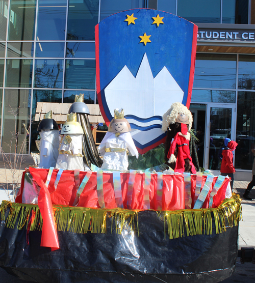 Float in Kurentovanje parade