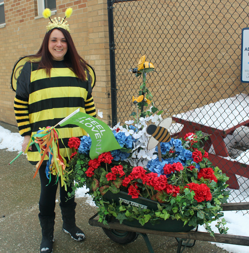 Bee girl at Kurentovanje