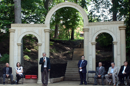 Paul Burik, president of the Cleveland Cultural Garden Federation, welcomes the Syrian Garden to the Cleveland Cultural Garden family. 