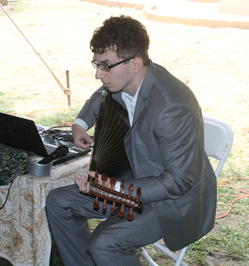 Omar Salka playing the oud