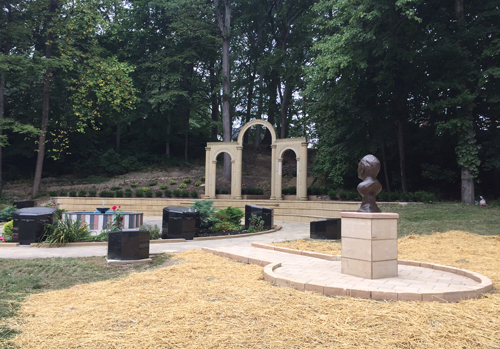 Syrian Cultural Garden in Cleveland Ohio - Qabbani bust