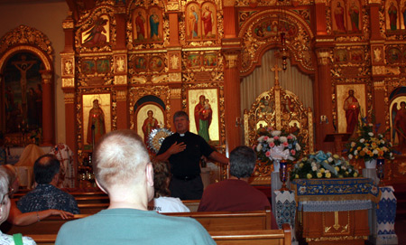 Father John Nakonachny at St Vladimir