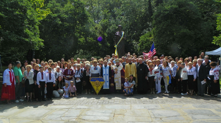 Lesya Ukrainka statue group photo