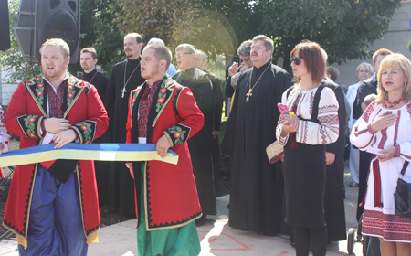 Singing at Ukrainian Heritage Park