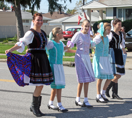 Lucina Slovak Folk Ensemble