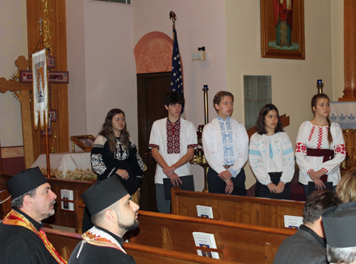 Ukrainian Student group at Holodomor event at St Vladimir Cathedral