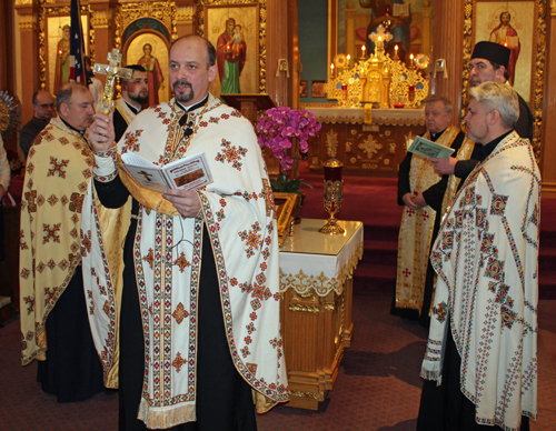 Clergy at St. Vladimir raly for Ukraine