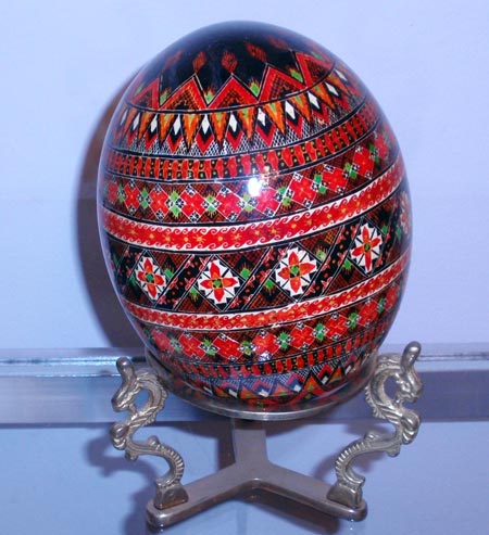 Pysanka made from an Ostrich Egg (photos by Dan Hanson)