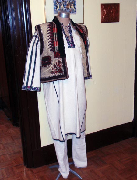 Costume from Ukraine at the Ukrainian Museum-Archives in Cleveland (photos by Dan Hanson)