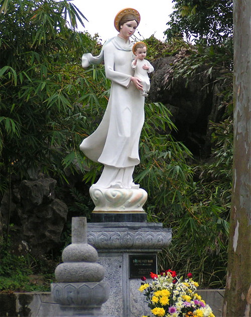 Our Lady of La Vang statue in Vietnam