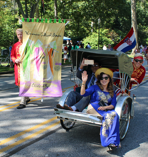 Vietnamese Cultural Garden marching in Parade of Flags in Cleveland on One World Day 2018