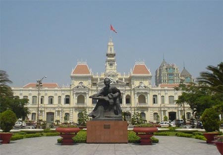 Ho Chi MInh Statue in front of Ho Chi Minh Hall