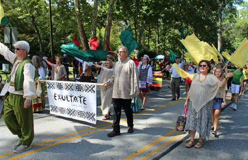 Lithuanian Cultural Garden in the Parade of Flags at 2018 One World Day