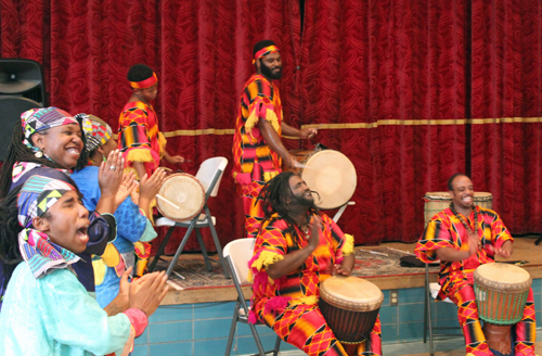 Djapo dancers and drummers