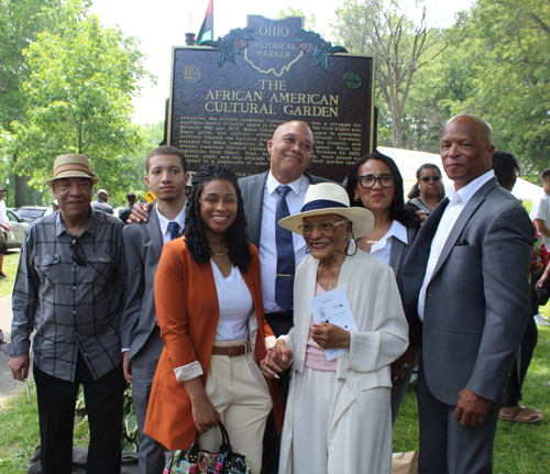 Family of visionaries with marker