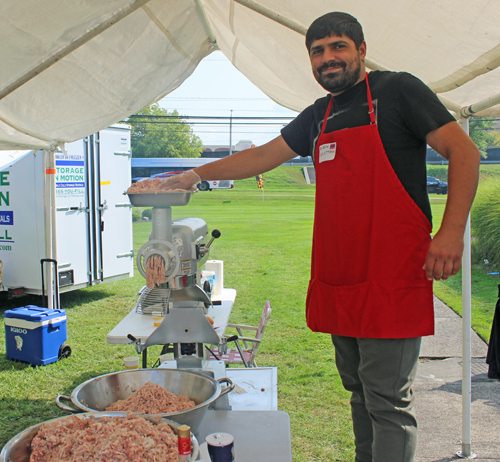 Grinding chicken