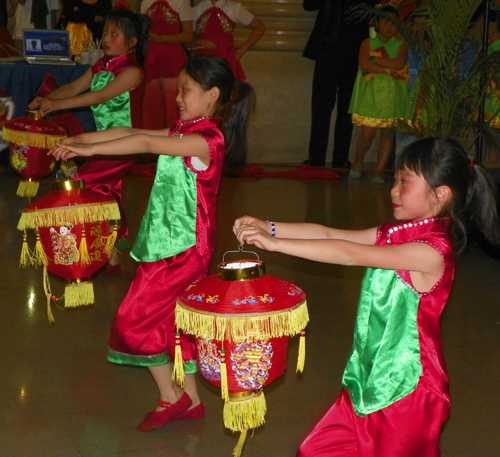 Cleveland Contemporary Chinese Cultural Association (CCCCA) dancers