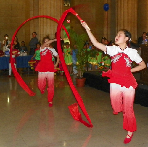 Cleveland Contemporary Chinese Cultural Association (CCCCA) dancers