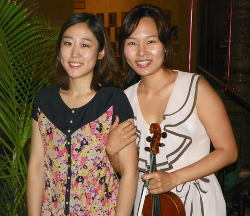 Two young ladies from the Korean American Association of Greater Cleveland