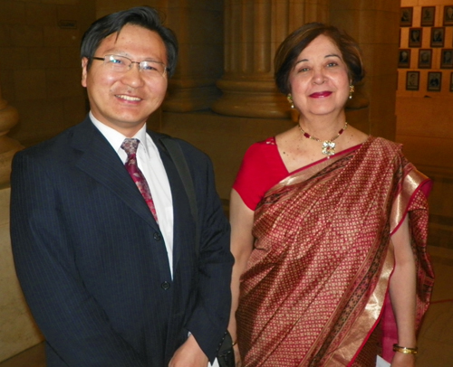 Li Wnzhng of the Confucius Institute at CSU and Mona Alag