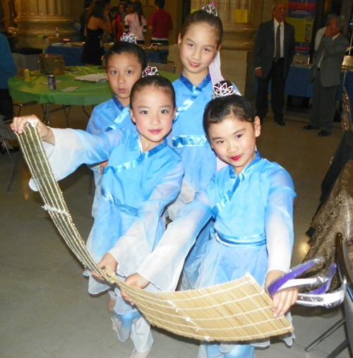 Cleveland Contemporary Chinese Cultural Association (CCCCA) dancers