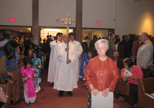 Asian-American procession at Cleveland Mass