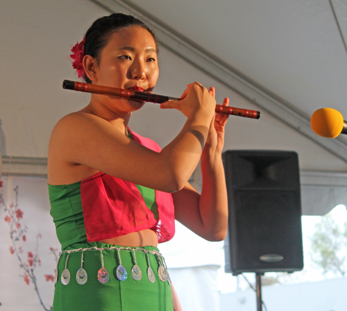 A young lady from the Pittsburgh Chinese School performed a flute solo
