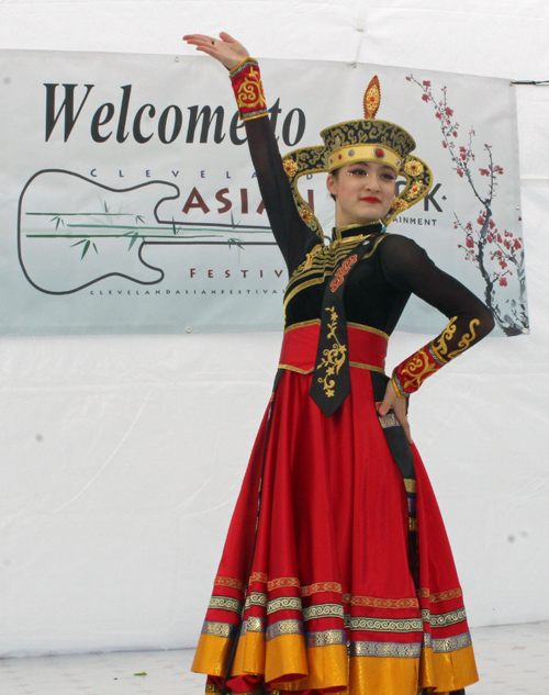 Young Chinese girl from the Stellar Acrobatic Dance Academy 