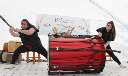 Yume Daiko taiko drummers at Cleveland Asian Festival