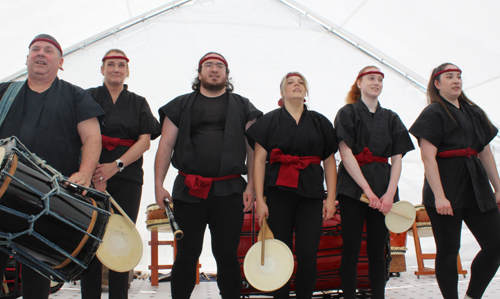 Yume Daiko taiko drummers group photo at Cleveland Asian Festival