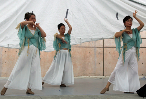 Cleveland Contemporary Chinese Culture Association performers