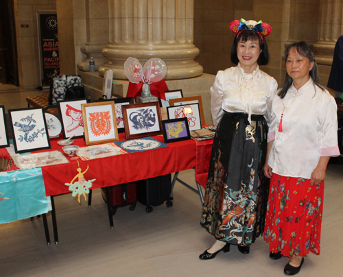 China table hosted by Phoenix Club members