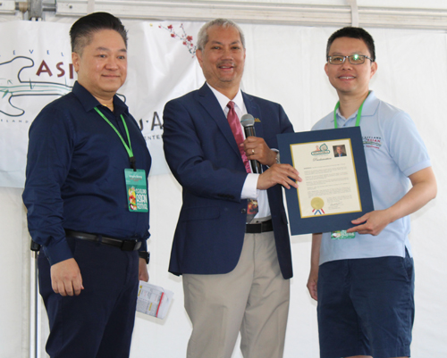 Wayne Wong, Mayor Ron Falconi and Vi Huynh