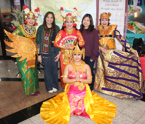 Indonesia Balinese Dancers