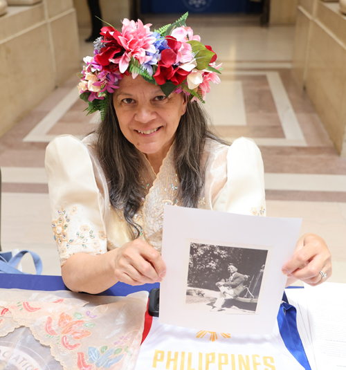 Rose Ferguson of the Philippine Nurses Association of Ohio and also the Filipino Cultural Garden in Cleveland with picture of her dad
