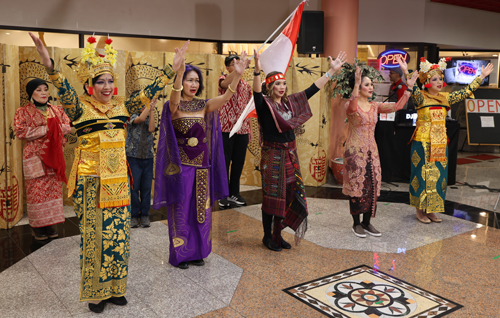 Cleveland Indonesian community performance