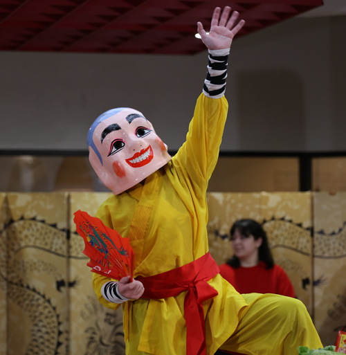 Kwan Family Lion Dance