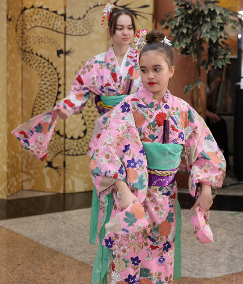 Sho-Jo-Ji Japanese Dancers