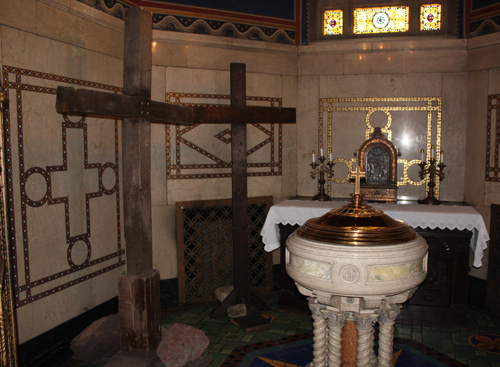 Saint Aloysius - Saint Agatha Church in Gllenville in Cleveland Ohio - inside