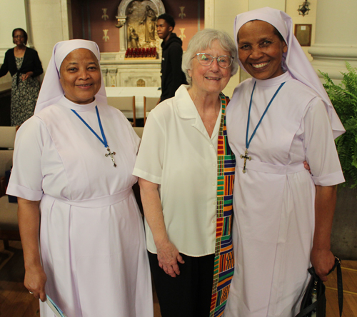 Sister Mary Jean Raymond and nuns