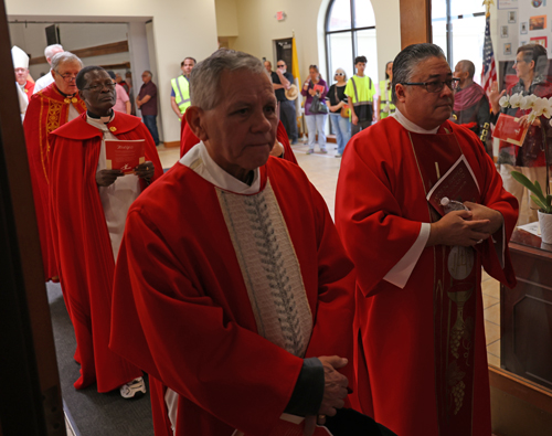Good Friday Procession begins at La Sagrada Familia