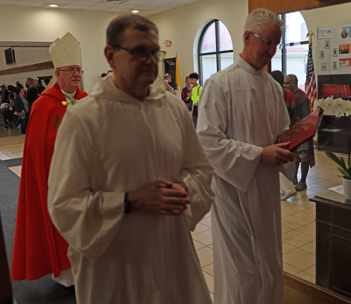 Good Friday Procession begins at La Sagrada Familia