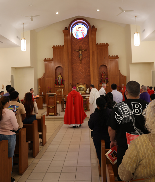 Good Friday Procession begins at La Sagrada Familia