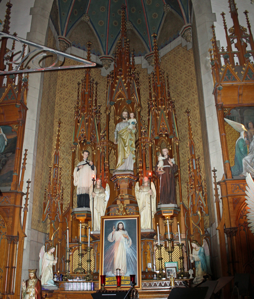 St. Michael the Archangel Church in Cleveland - inside