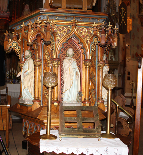 St. Michael the Archangel Church in Cleveland - altar